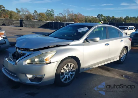 2015 Nissan Altima 2.5/2.5 S/2.5 Sl/2.5 Sv z USA, uszkodzony, nr VIN 1N4AL3AP3FC473526